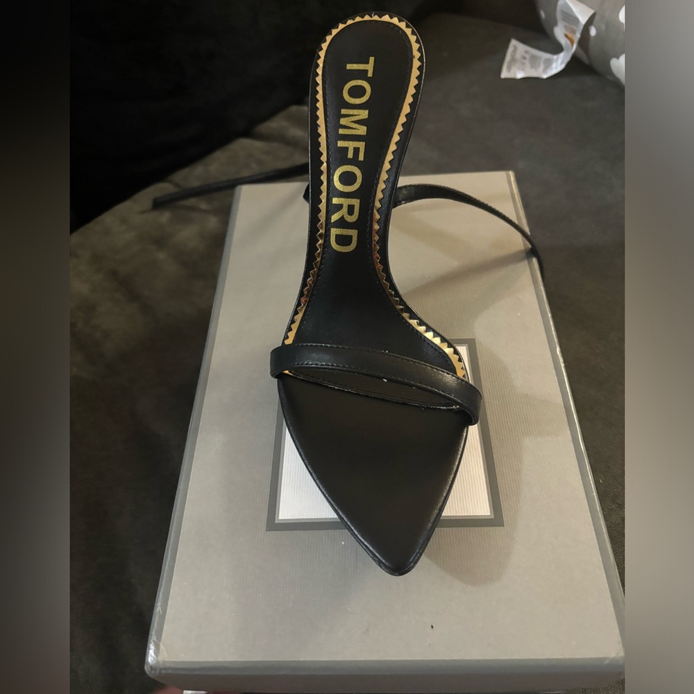 TOM FORD HEELS.